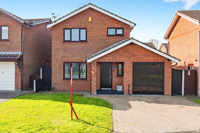 3 Bedroom Detached House For Sale In Dundee Close, Fearnhead, Warrington, WA2