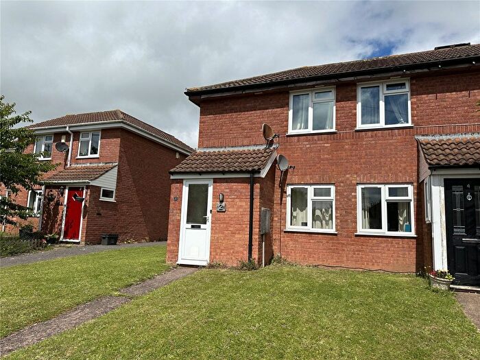 2 Bedroom Flat To Rent In Darwin Close, Taunton, Somerset, TA2