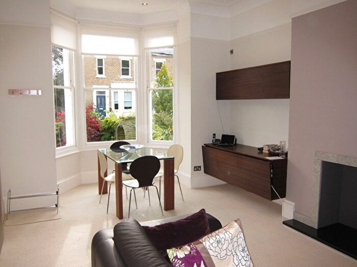 1 Bedroom Flat To Rent In Park Road, Twickenham, TW1