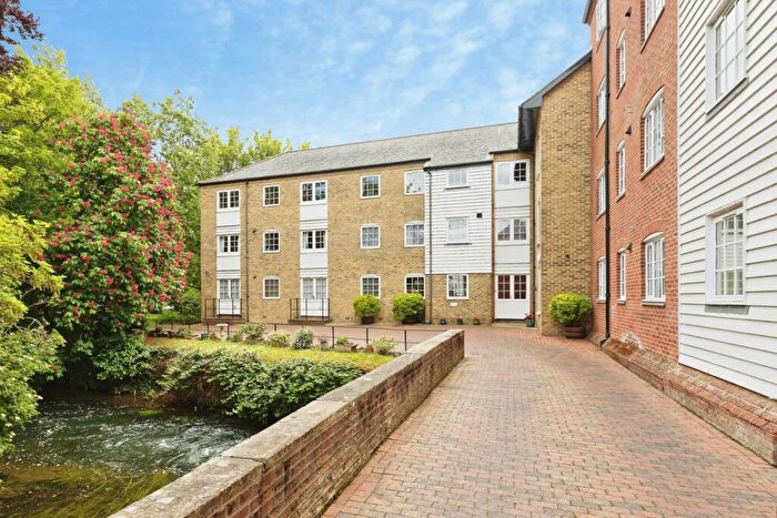2 Bedroom Apartment For Sale In Deans Mill Court, Canterbury, CT1