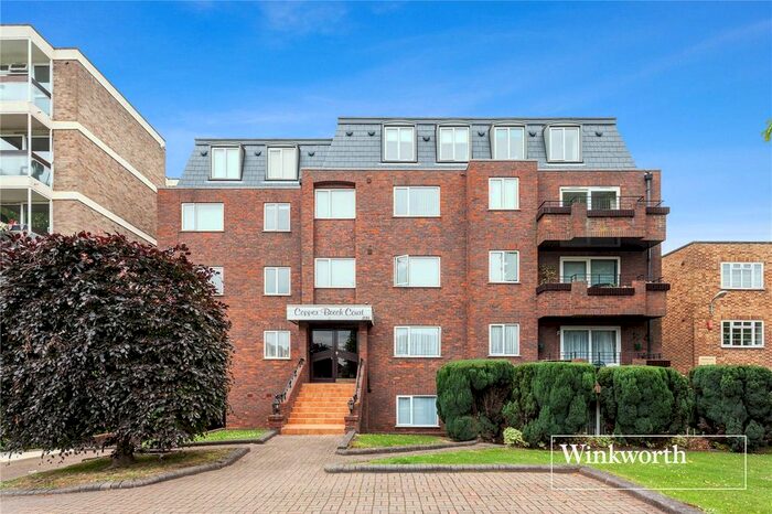 2 Bedroom Flat To Rent In Copper Beech Court, High Road, Whetstone, London, N20