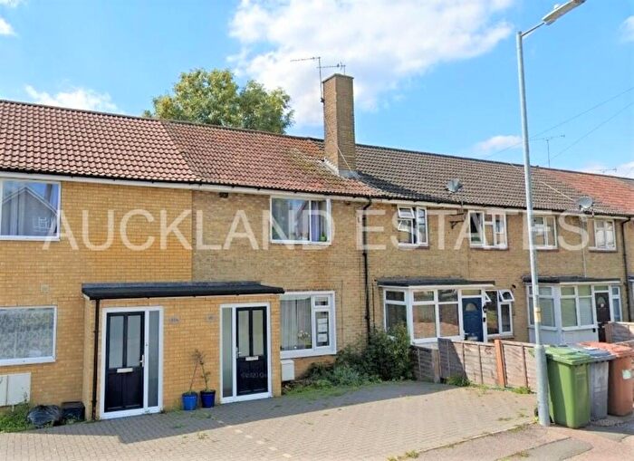 2 Bedroom Terraced House To Rent In Chace Avenue, Potters Bar, EN6