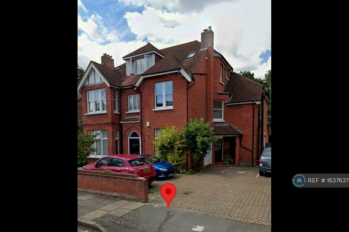 3 Bedroom Maisonette To Rent In Ravensbourne Lodge, Bromley, BR1