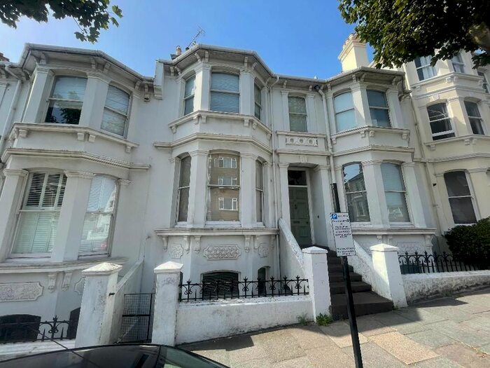 3 Bedroom Flat To Rent In Eaton Place, Brighton, East Sussex, BN2