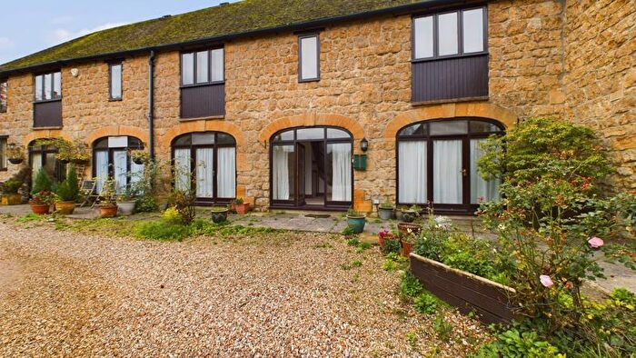 3 Bedroom Property To Rent In Yeabridge, South Petherton, TA13
