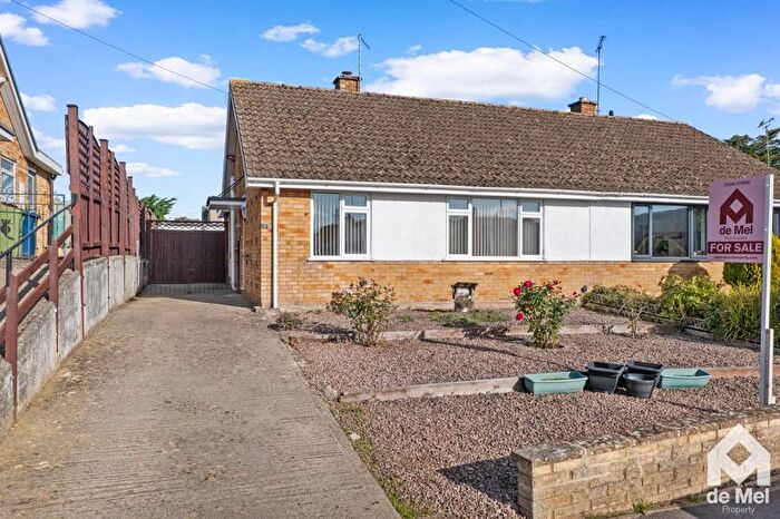 2 Bedroom Bungalow For Sale In Kenelm Rise, Winchcombe, GL54