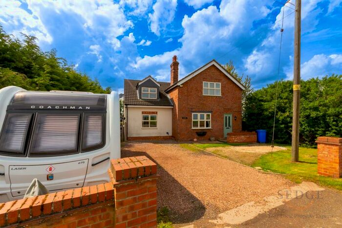 3 Bedroom Detached House For Sale In Quadring Bank, Gosberton Westhorpe, Spalding, PE11