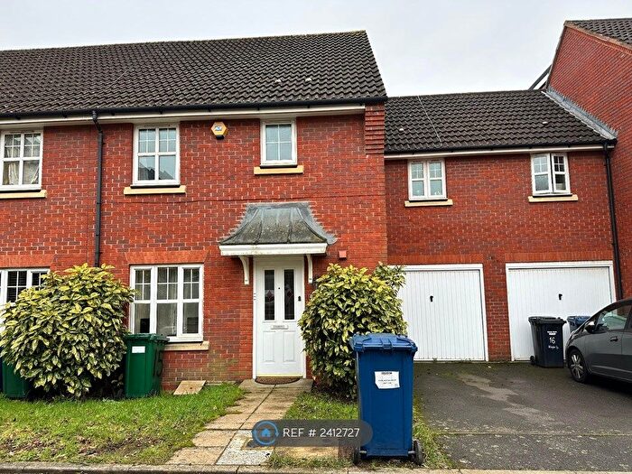 2 Bedroom Terraced House To Rent In Arlington Green, London, NW7