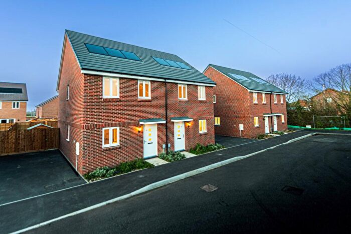 3 Bedroom Semi Detached House To Rent In Stinson Place, Grove, OX12