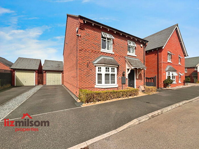 4 Bedroom Detached House For Sale In Ashford Way, Church Gresley, Swadlincote, DE11