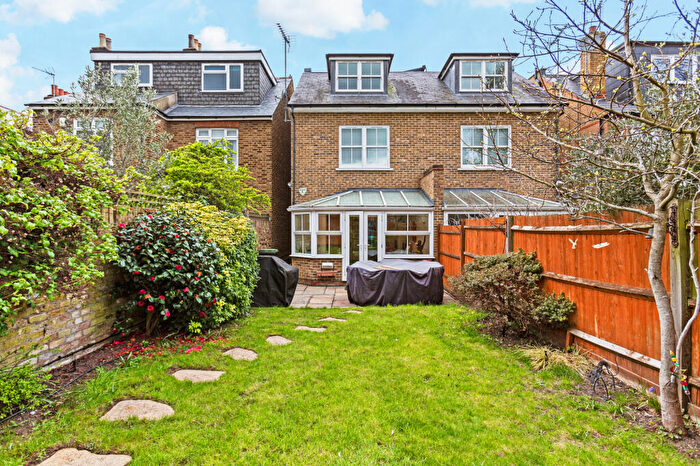 4 Bedroom House To Rent In Clifton Road, Kingston Upon Thames, Surrey, KT2