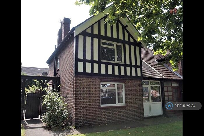 4 Bedroom Semi Detached House To Rent In Westhorne Avenue, London, SE9