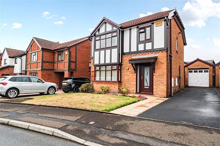 3 Bedroom Detached House For Sale In Ridgewood Avenue, Chadderton, Oldham, Greater Manchester, OL9