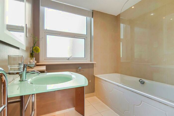 3 Bedroom Flat To Rent In St John’s Wood Park, St John's Wood, London, NW8