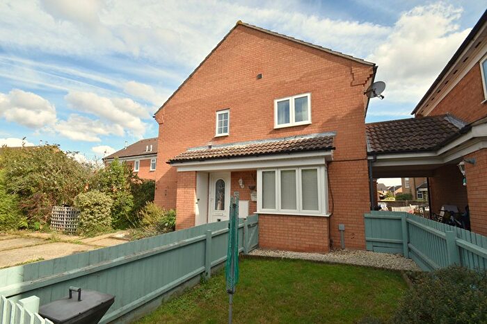 2 Bedroom Detached House For Sale In Waveney Road, St Ives, PE27