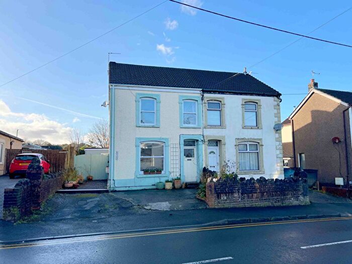 3 Bedroom Semi-Detached House For Sale In High Street, Grovesend, Swansea, SA4