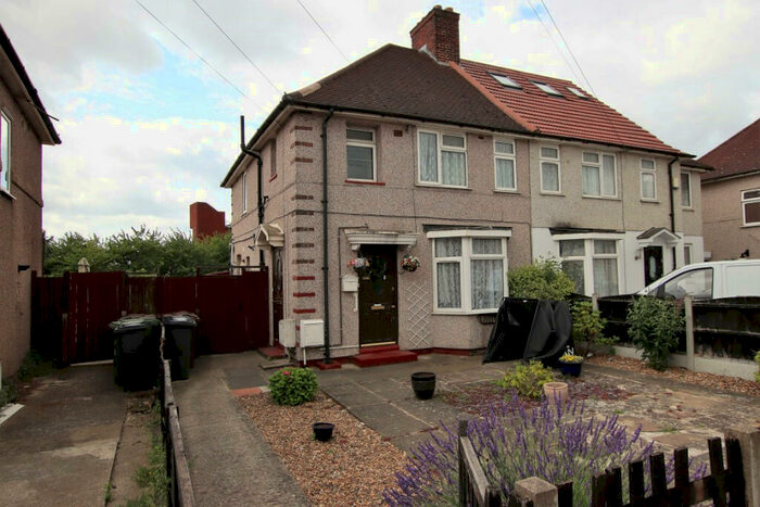 1 Bedroom Maisonette To Rent In Reede Road, Dagenham, London, RM10