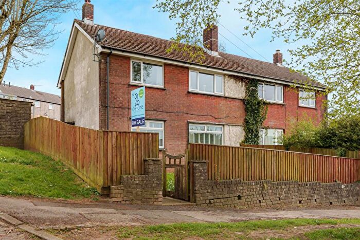 3 Bedroom Semi-Detached House For Sale In Newman Road, Trevethin, Pontypool, NP4