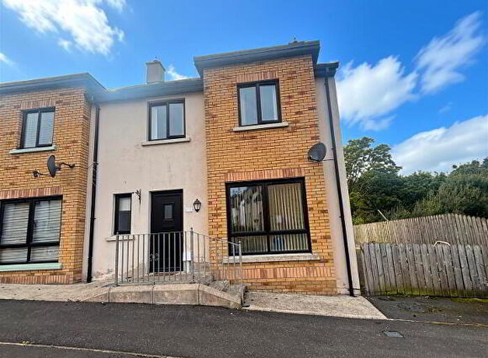 3 Bedroom Semi-Detached House For Sale In Briar Hill, Derry / Londonderry, BT47