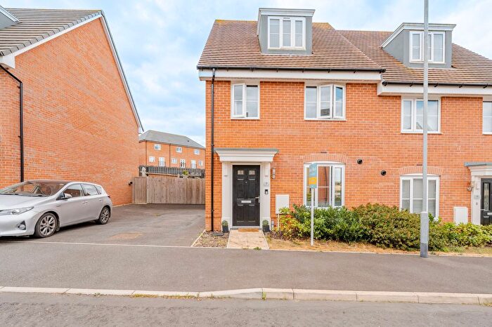 3 Bedroom Semi Detached House For Sale In Beeching Close, Stowmarket, IP14