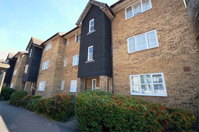 1 Bedroom Flat To Rent In Paramount House, High Road Leytonstone, London, E11