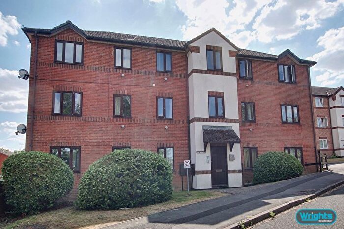 1 Bedroom Flat To Rent In Orchard Road, Trowbridge, BA14