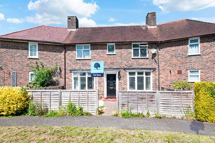 2 Bedroom Terraced House For Sale In Faversham Road, Morden, SM4