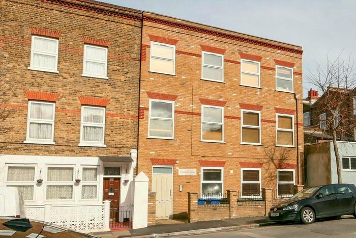 2 Bedroom Flat To Rent In Whateley Road, East Dulwich SE229Db SE22