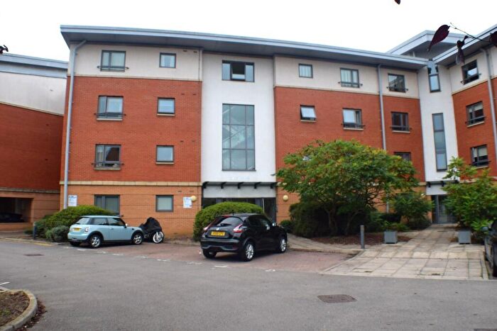 2 Bedroom Flat To Rent In West Cotton Close, Far Cotton, Northampton, NN4