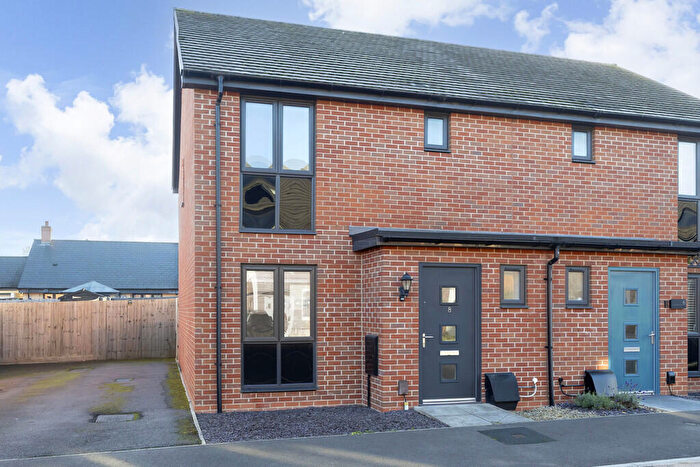 3 Bedroom Semi Detached House To Rent In Moonstone Grove, Bishops Cleeve, GL52