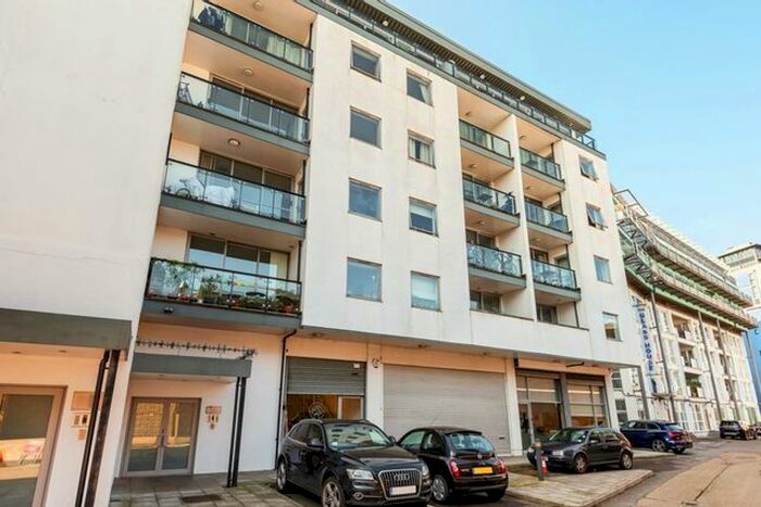 2 Bedroom Flat To Rent In Royal Oak Yard, London Bridge, SE1