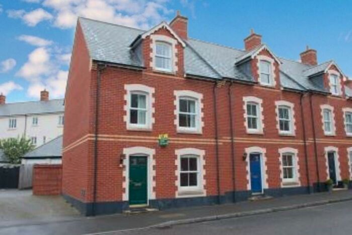 4 Bedroom Town House To Rent In Masterson Street, Exeter, EX2
