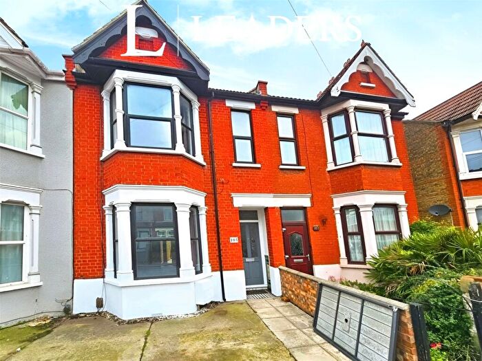 4 Bedroom Terraced House To Rent In Bournemouth Park Road, Southend-on-Sea, Essex, SS2