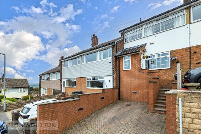 3 Bedroom Terraced House For Sale In Stephen Close, Northowram, West Yorkshire, HX3