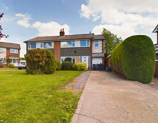 4 Bedroom Semi-Detached House To Rent In Larkfield Road, Harrogate, HG2