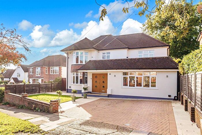 4 Bedroom Detached House For Sale In Downs Wood, Epsom, KT18