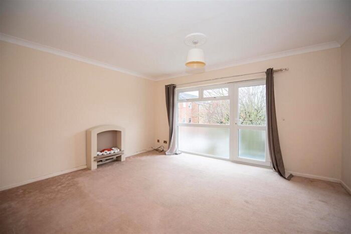 2 Bedroom Apartment To Rent In Derwent Crescent, Arnold, Nottingham, NG5