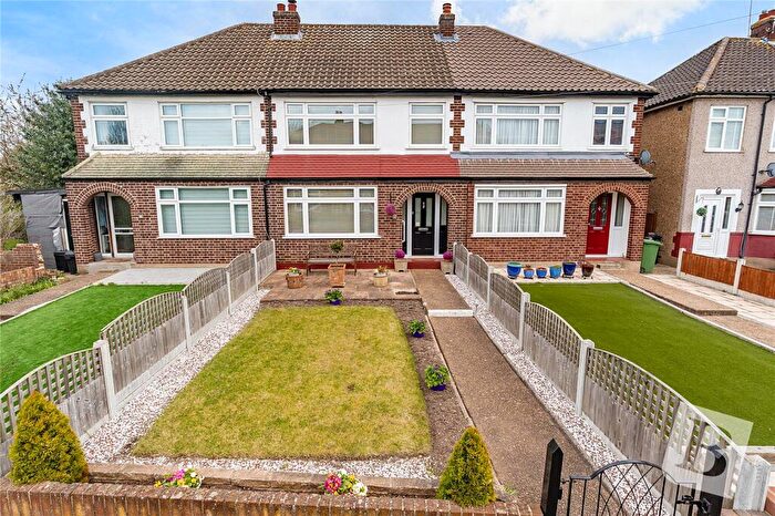 3 Bedroom Terraced House For Sale In Brierley Close, Hornchurch, RM11