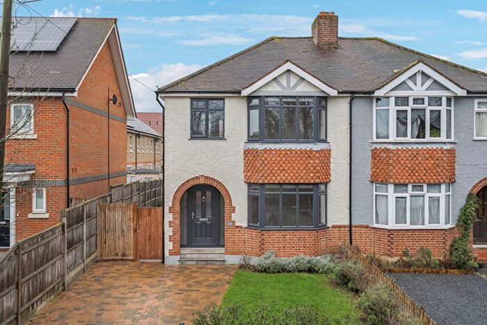 3 Bedroom Semi Detached House For Sale In Blackamoor Lane, Maidenhead, SL6