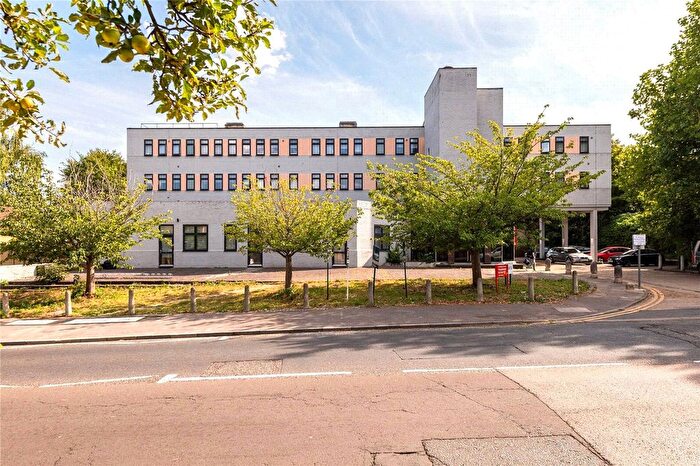 1 Bedroom Flat To Rent In London Road, Sittingbourne, Kent, ME10