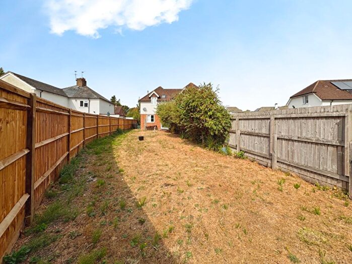 2 Bedroom Semi-Detached House For Sale In Poyle Road, Tongham, GU10
