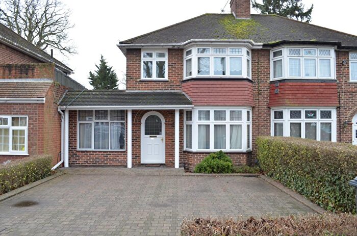 5 Bedroom Semi-Detached House To Rent In Firs Drive, Cranford, TW5