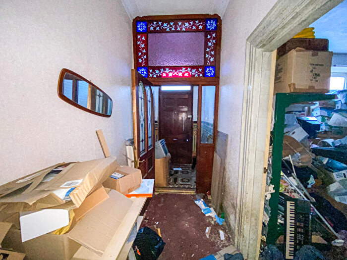 5 Bedroom End Of Terrace House For Sale In Bush Street, Pembroke Dock, SA72