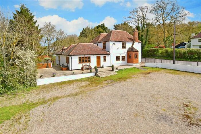 4 Bedroom Detached House For Sale In Canterbury Road, Elham, Canterbury, Kent, CT4