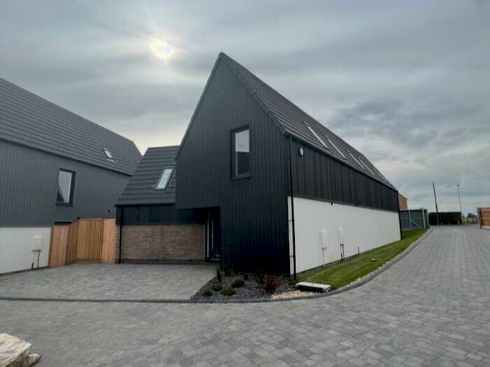 4 Bedroom Detached House To Rent In Louth Road, New Waltham, DN36