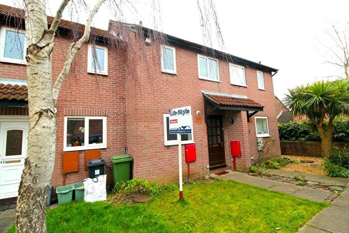 2 Bedroom Terraced House For Sale In Apseleys Mead, Bradley Stoke, BS32