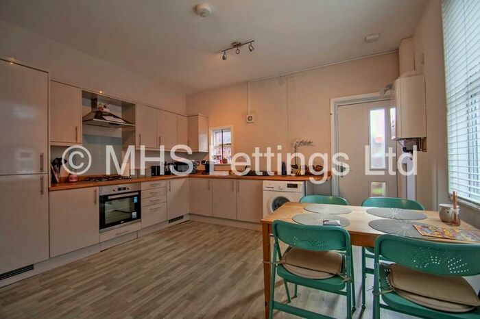 4 Bedroom End Of Terrace House To Rent In Christopher Road, Leeds, LS6