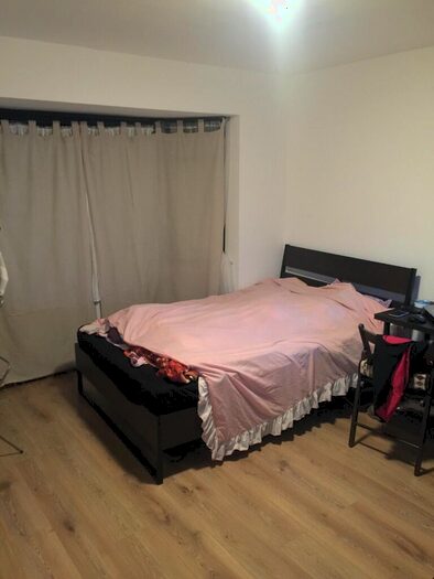 Studio To Rent In Church Lane, London, NW9
