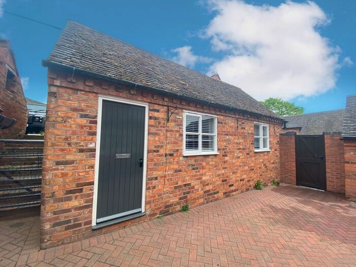 1 Bedroom Studio To Rent In Rock Farm, Tamworth, Staffordshire, B79