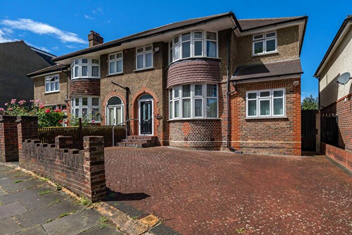 4 Bedroom Semi-Detached House For Sale In Rutland Gardens, Ealing, W13